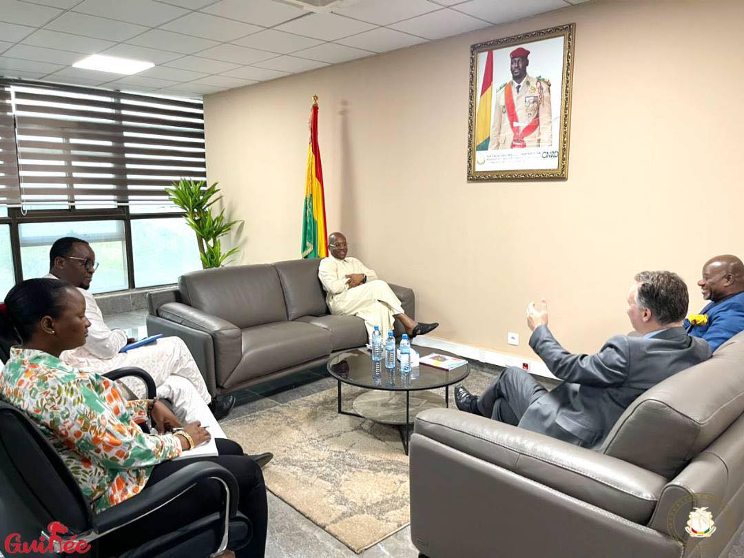 Le Ministre a recu en audience ce Mercredi 22 mars 2023, Le Vice Président et le Directeur général de l’operateur MTN Guinée.