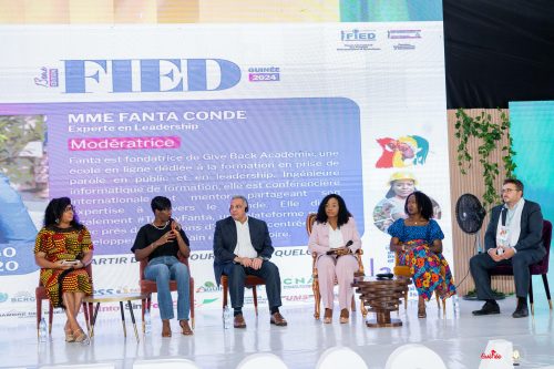 𝐓𝐫𝐨𝐢𝐬𝐢𝐞̀𝐦𝐞 𝐣𝐨𝐮𝐫𝐧𝐞́𝐞 𝐝𝐮 𝐅𝐨𝐫𝐮𝐦 𝐈𝐧𝐭𝐞𝐫𝐧𝐚𝐭𝐢𝐨𝐧𝐚𝐥 𝐝𝐞𝐬 𝐅𝐞𝐦𝐦𝐞𝐬 𝐄𝐧𝐭𝐫𝐞𝐩𝐫𝐞𝐧𝐚𝐧𝐭𝐞𝐬 𝐞𝐭 𝐃𝐲𝐧𝐚𝐦𝐢𝐪𝐮𝐞𝐬 ( 𝐅𝐈𝐄𝐃 ) ? 𝐏𝐚𝐧𝐞𝐥